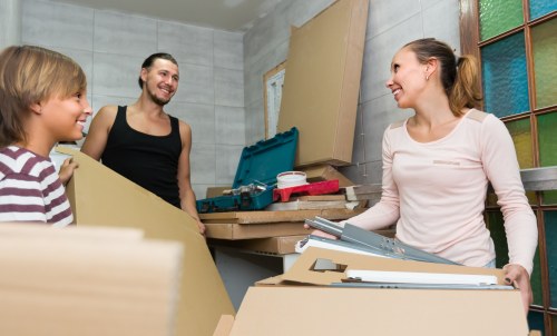 Furniture pick-up in Westkensington for house clearance and moving