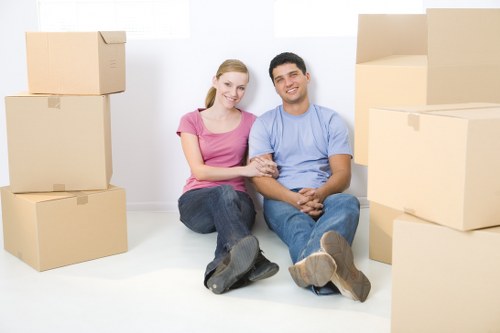 Careful packing support for household belongings in Westkensington