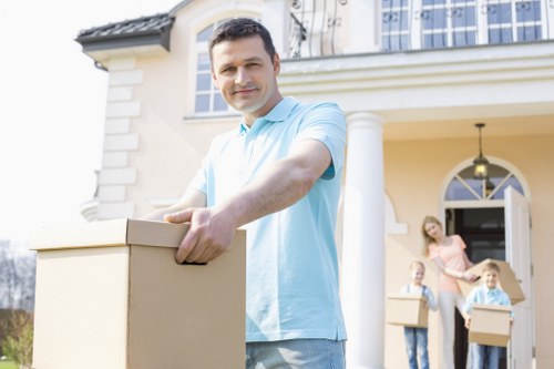 West Kensington moving specialists organizing a smooth property transfer