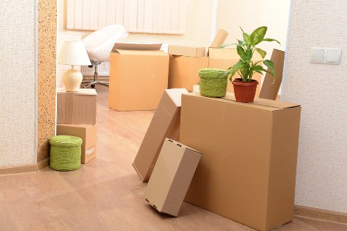 Low-carbon moving van used for a sustainable relocation