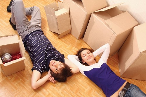 Secure invoice and protected transaction process for West Kensington movers