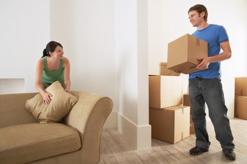 Transparent moving estimate for a busy local property
